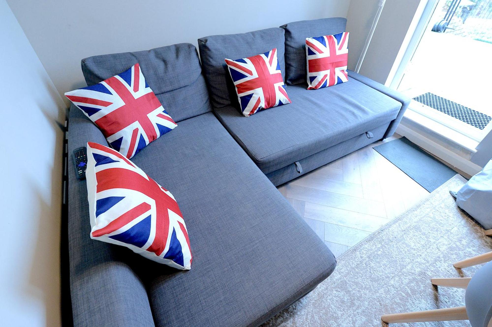 2 Bedroom Flat In Wood Green Piccadilly Line London Exterior photo